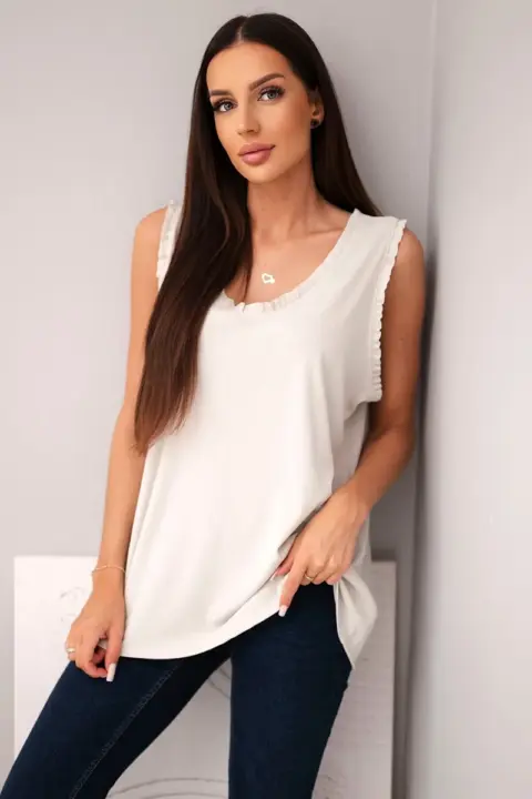 Top s výstřihem Klára – Béžová