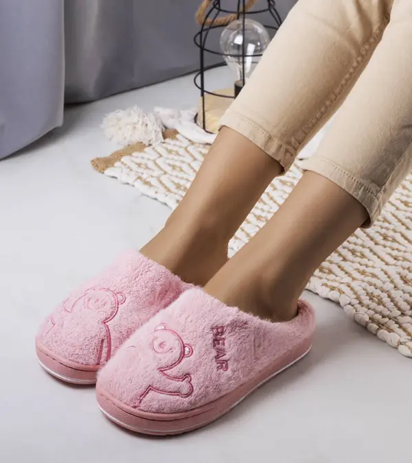 Růžové měkké pantofle Smile Bear
