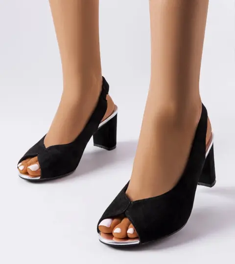 Černé elegantní sandály Giroux