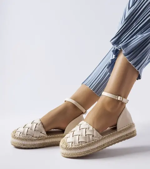 Béžové espadrilky na platformě značky Gour