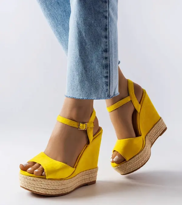 Žluté espadrilky Inalays na podpatku