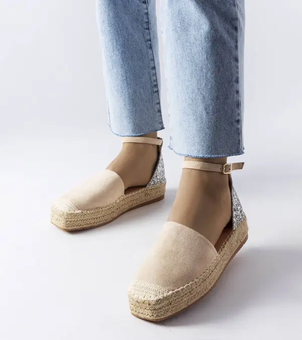 Béžové espadrilky s třpytivou vsadkou Myasia