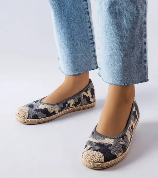 Šedé nazouvací espadrilky Benedum