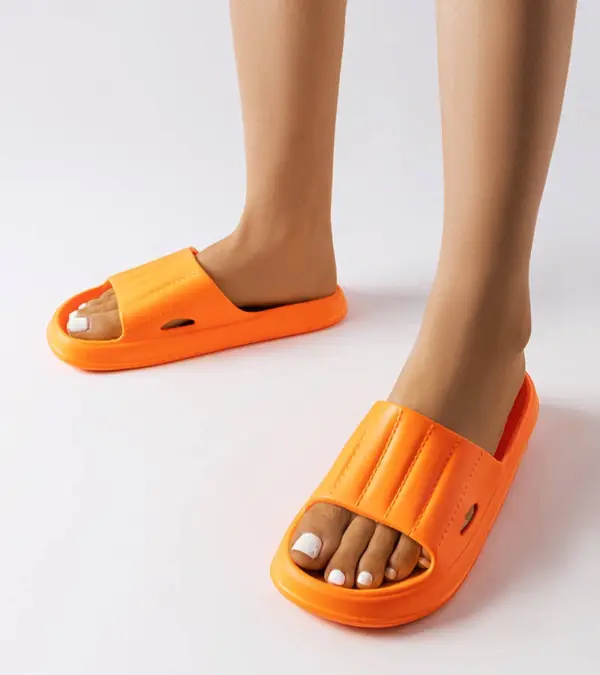 Oranžové pěnové žabky Pinette