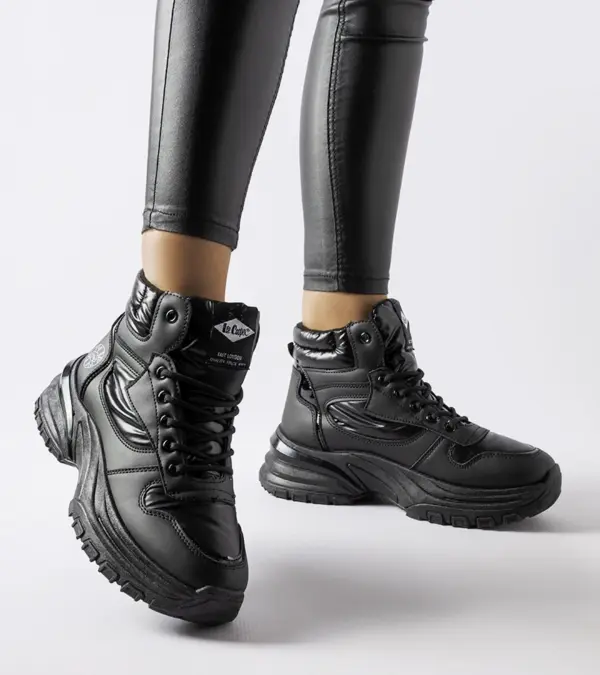 Černé trapery Lee Cooper LCJ-23-44-1973L