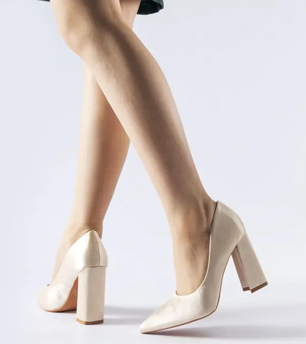 Béžové lodičky na podpatku Belle 9820 BEIGE
