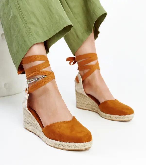 Hnědé šněrované espadrilky na platformě Blagica