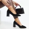 Černé kožené lodičky na sloupku Vinceza