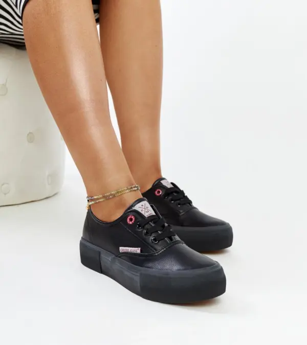 Černé dámské tenisky CROSS JEANS