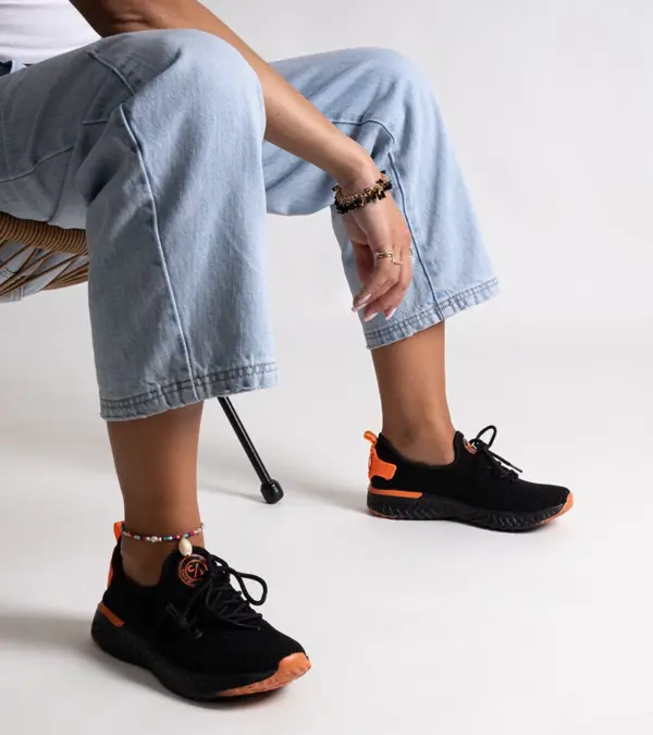 Černé textilní dámské tenisky CROSS JEANS