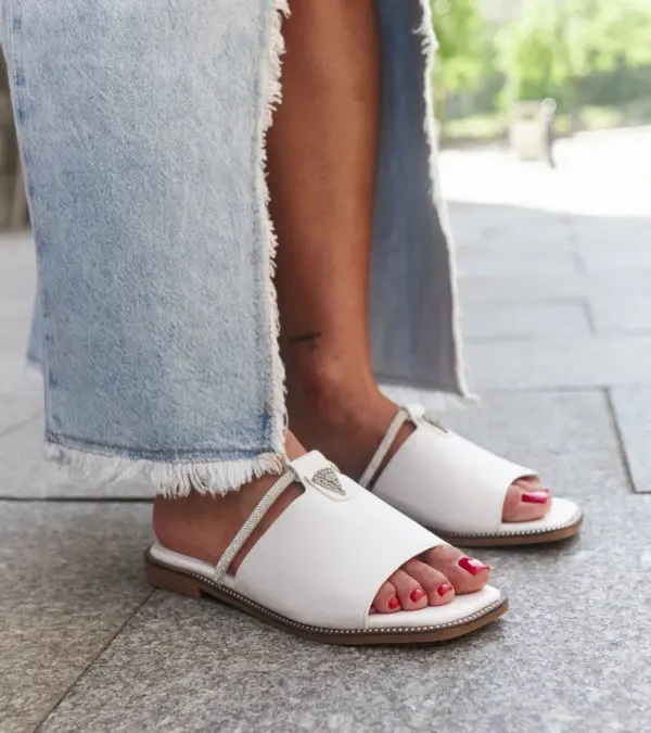 Žabky s kůžovou vložkou Antari