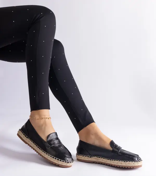 Černé nazouvací espadrilky na platformě Venera