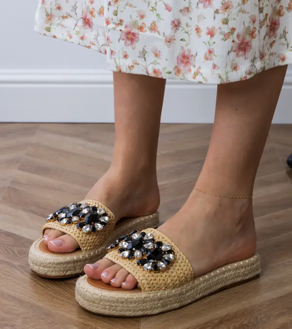 Béžové espadrilky s černými krystaly Luas