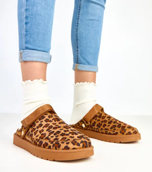 Pantofle s leopardím vzorem na suchý zip Miluska