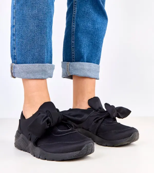 Černé slip-on tenisky s mašlí Janesa