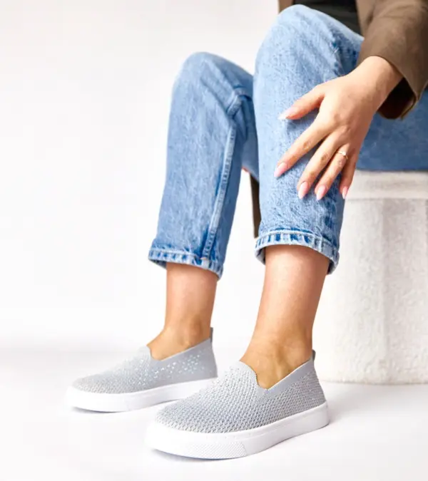Šedé textilní slip-on tenisky s kamínky Gabrielle