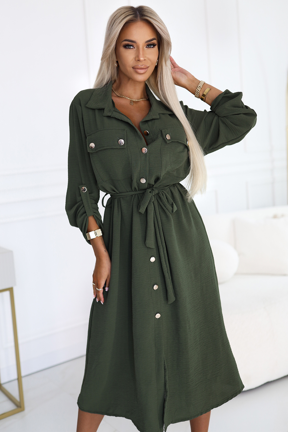 Midi košilové šaty se zlatými knoflíky a kravatou – KHAKI