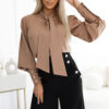 Jedinečná business halenka s dlouhým rukávem, zavazováním a knoflíky – karamelová barva – mocha mousse