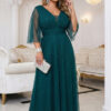 Dlouhé, třpytivé šaty plus size s kulatým výstřihem a průsvitnými rukávy – lahvově zelené