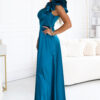 Saténové večerní maxi šaty na jedno rameno s ozdobným volánkem – mořská zelená