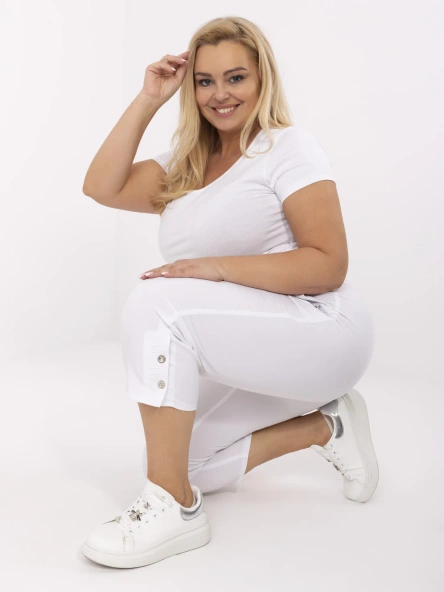 Bílé kalhoty plus size s nohavicí 3/4 – FENALIA