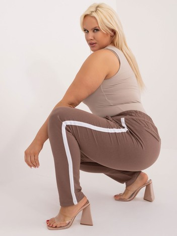 Hnědé bavlněné tepláky Kairi plus size – EVIINA