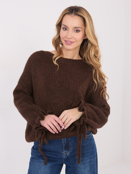 Hnědý oversize svetr NAZMIYE s kulatým výstřihem