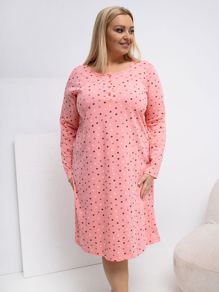 Broskvová plus size noční košile MARICICA s puntíky