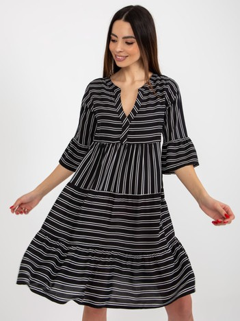 Černé pruhované boho mini šaty ISOLDE s volánem
