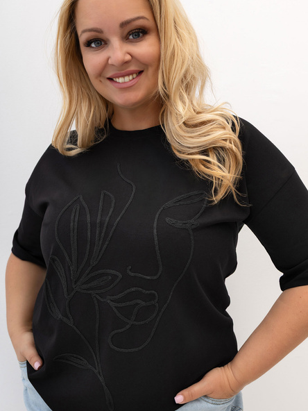 Černé plus size tričko PAVIELA s výšivkou