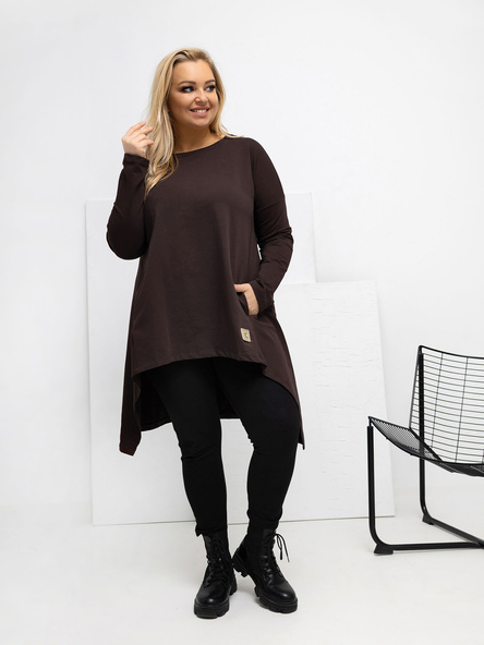 Tmavě hnědá plus size tunika HELIARA s nášivkami