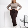 Čokoládové plus-size tepláky v basic střihu – DELENNA