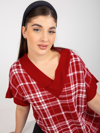 Tmavě červená pletená vesta ŽANETE Plus size s výstřihem V