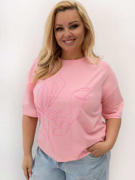 Světle růžové plus size tričko PAVIELA s výšivkou