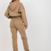 Tmavě béžový plus size komplet s kapucí – CYRENE