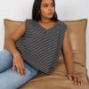 Černo-bílý pruhovaný plus size top LUMERIA