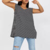 Černo-bílý pruhovaný plus size top LUMERIA