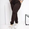 Čokoládové plus-size tepláky v basic střihu – DELENNA